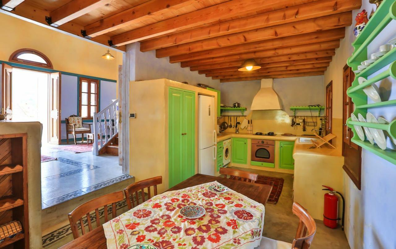 Villa Pera Meria Megisti Bagian luar foto